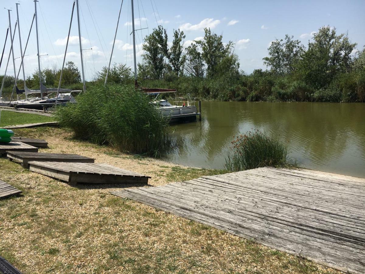 Bootshaus Am *